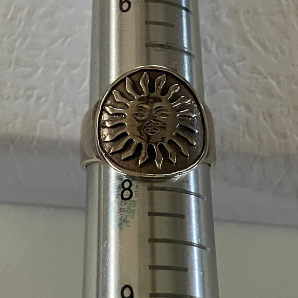 *8 SOLD ** Vintage sterling silver sun signet ring - Picture 3 of 8